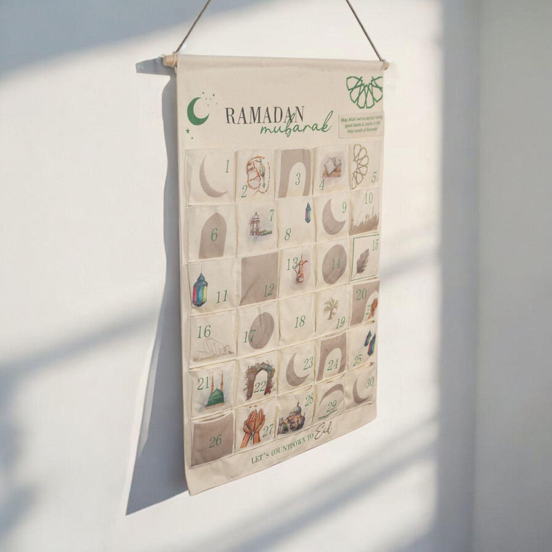 Minimal Ramadan canvas calendar